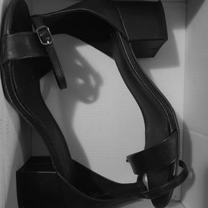 City class Women's Sandal